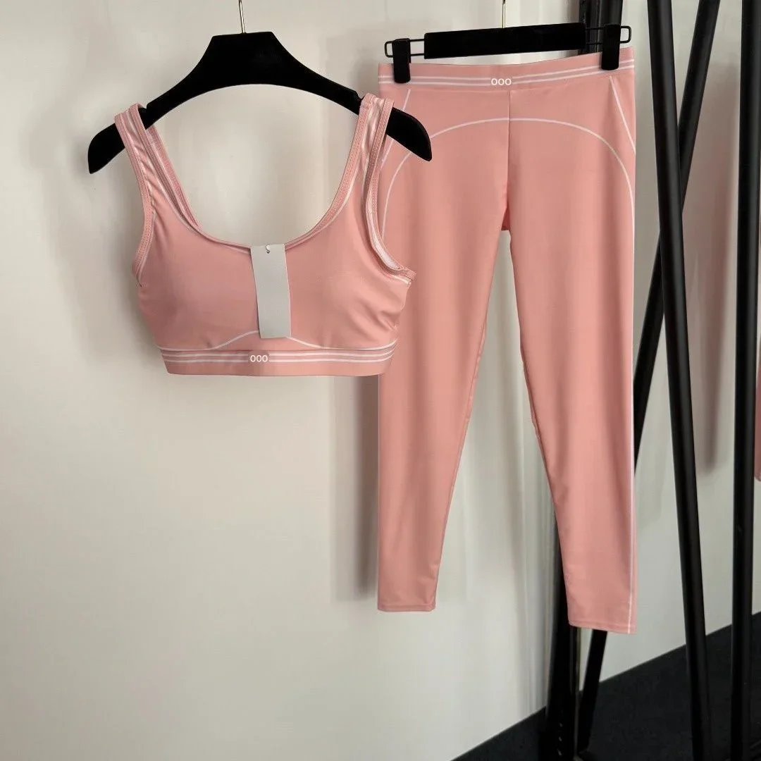 Комплект из топа и брюк: дышащ – обзор и цена Yoga Fitness Outfit
