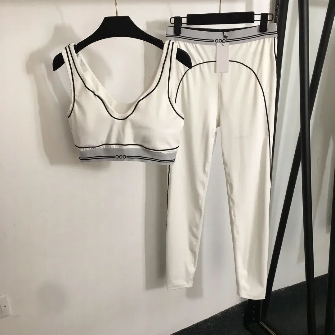 Комплект из топа и брюк: дышащ – обзор и цена Yoga Fitness Outfit